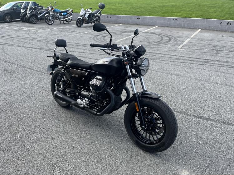 MOTO GUZZI V9 BOBBER