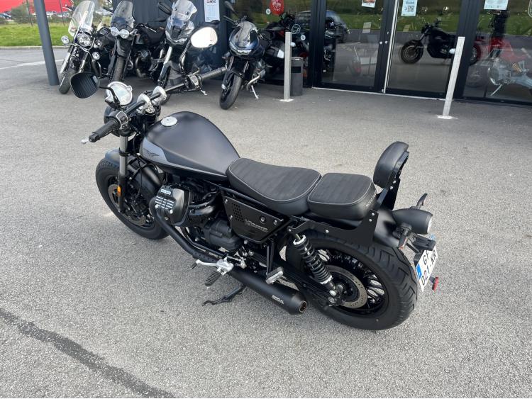 MOTO GUZZI V9 BOBBER