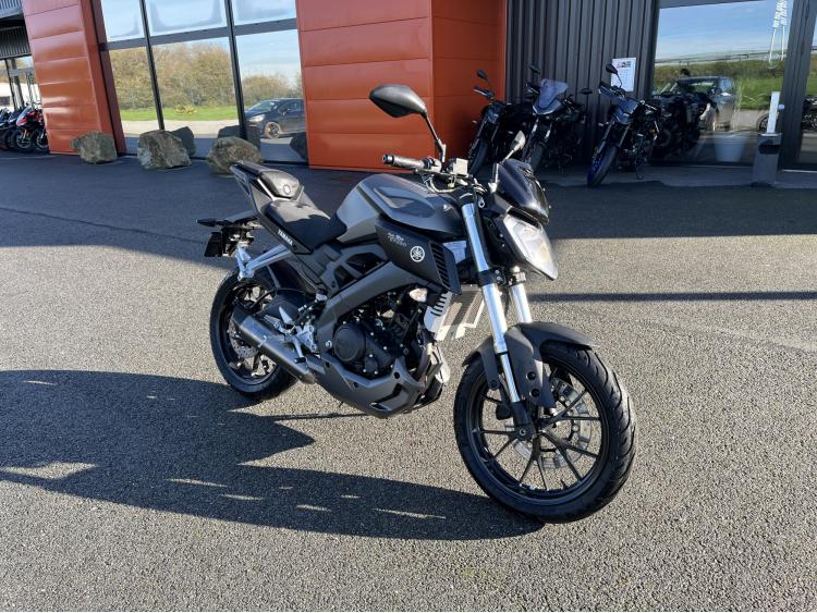 YAMAHA MT-125