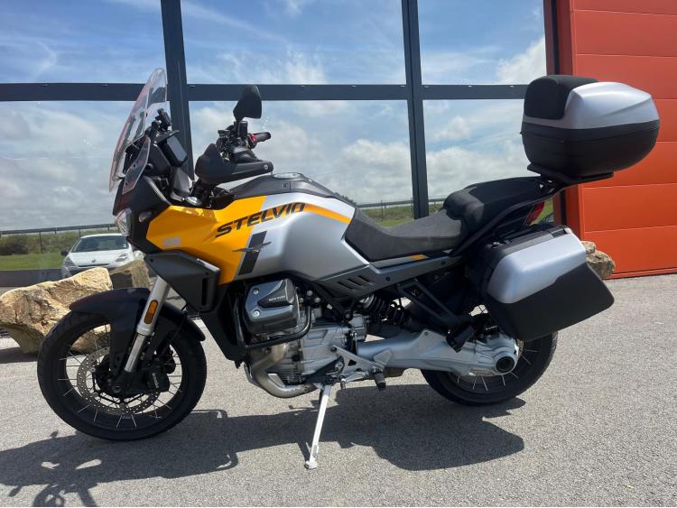 MOTO GUZZI STELVIO