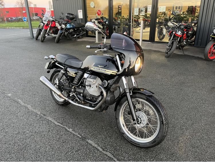 MOTO GUZZI V7