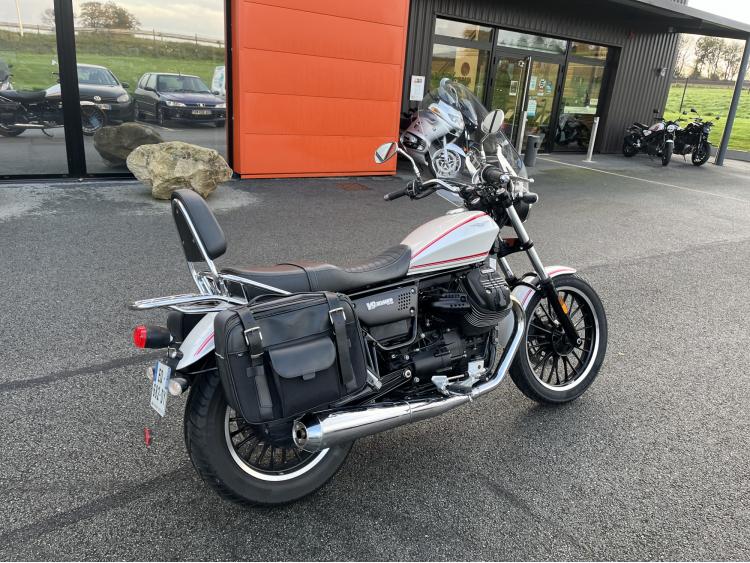 MOTO GUZZI V9 ROAMER