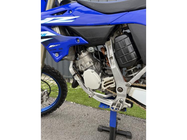 YAMAHA YZ 125