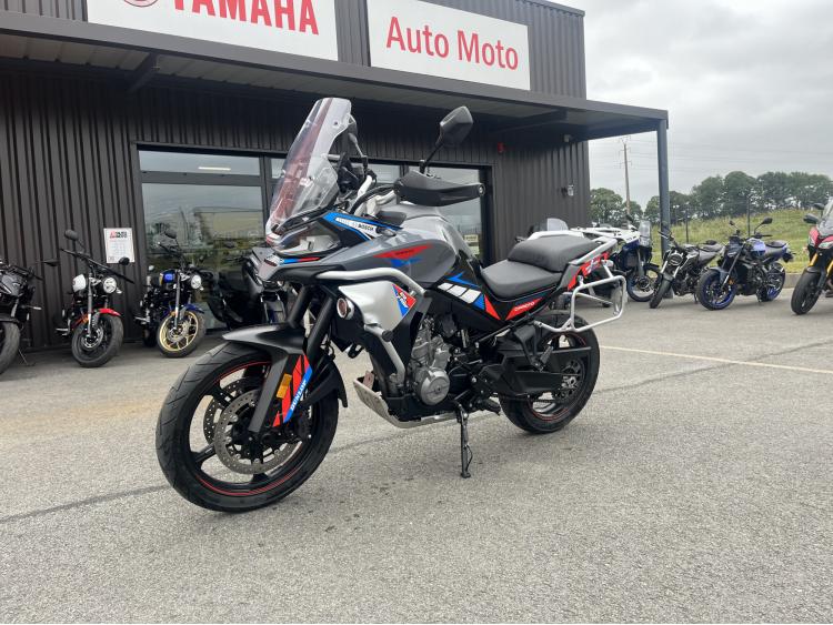 CF MOTO 800 MT