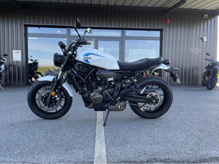 YAMAHA XSR 700