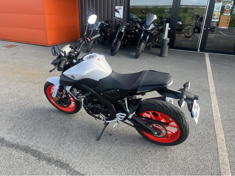 YAMAHA MT-125