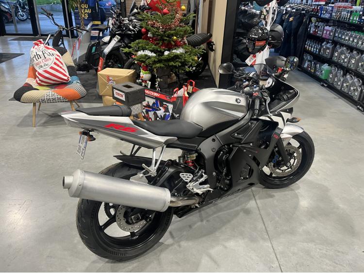 R6 Yamaha 
