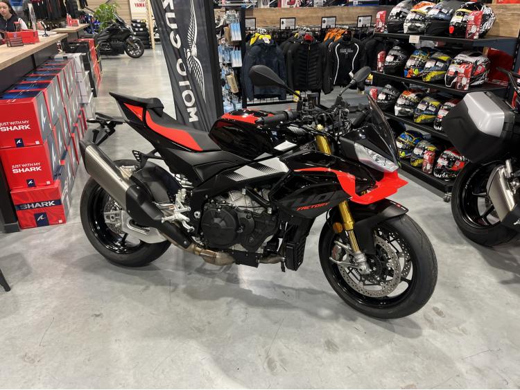 APRILIA TUONO 1100 V4 FACTORY