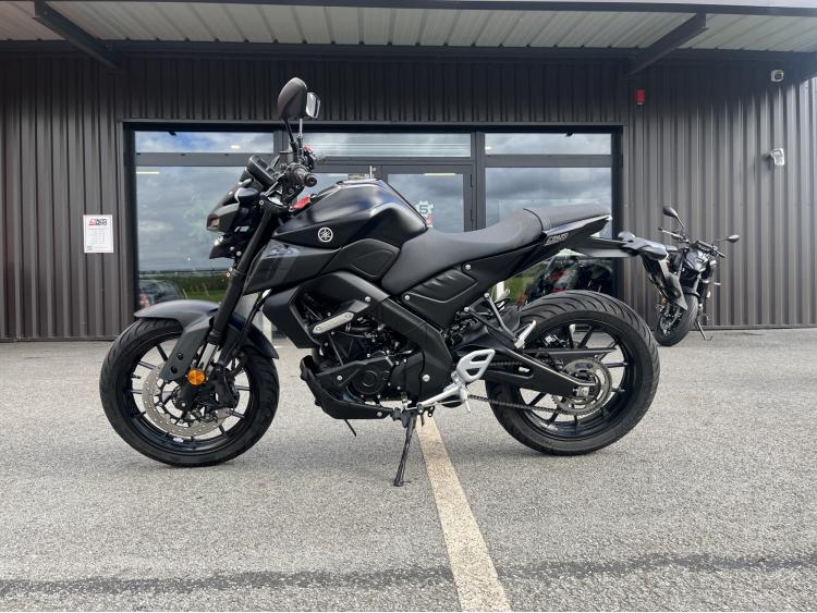 YAMAHA MT-125