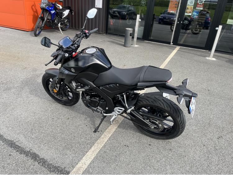 YAMAHA MT-125