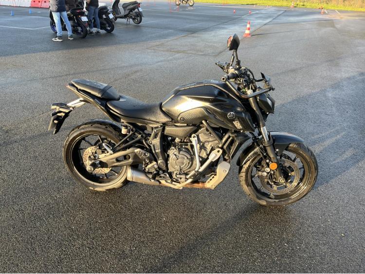 YAMAHA MT-07 (47.5CV)