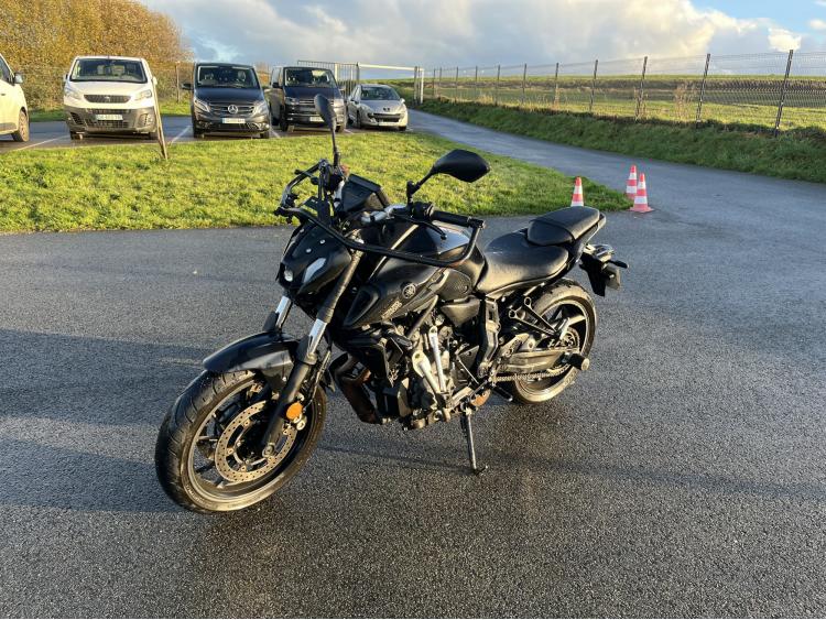 YAMAHA MT-07 (47.5CV)