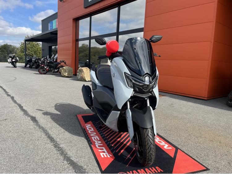 YAMAHA NMAX 125