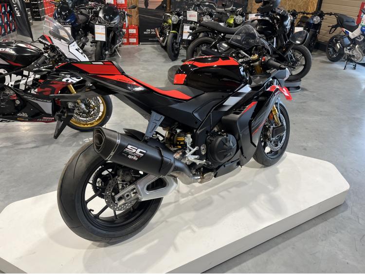 APRILIA RSV4 1100 FACTORY