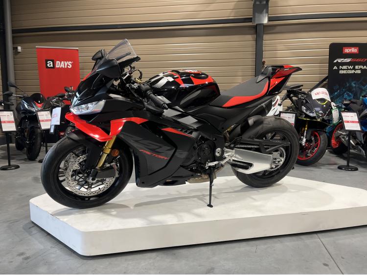 APRILIA RSV4 1100 FACTORY