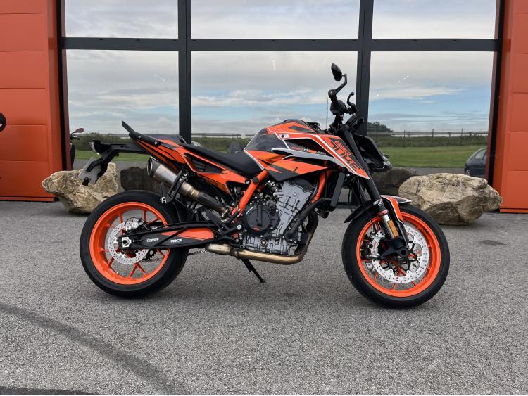 KTM 890 DUKE